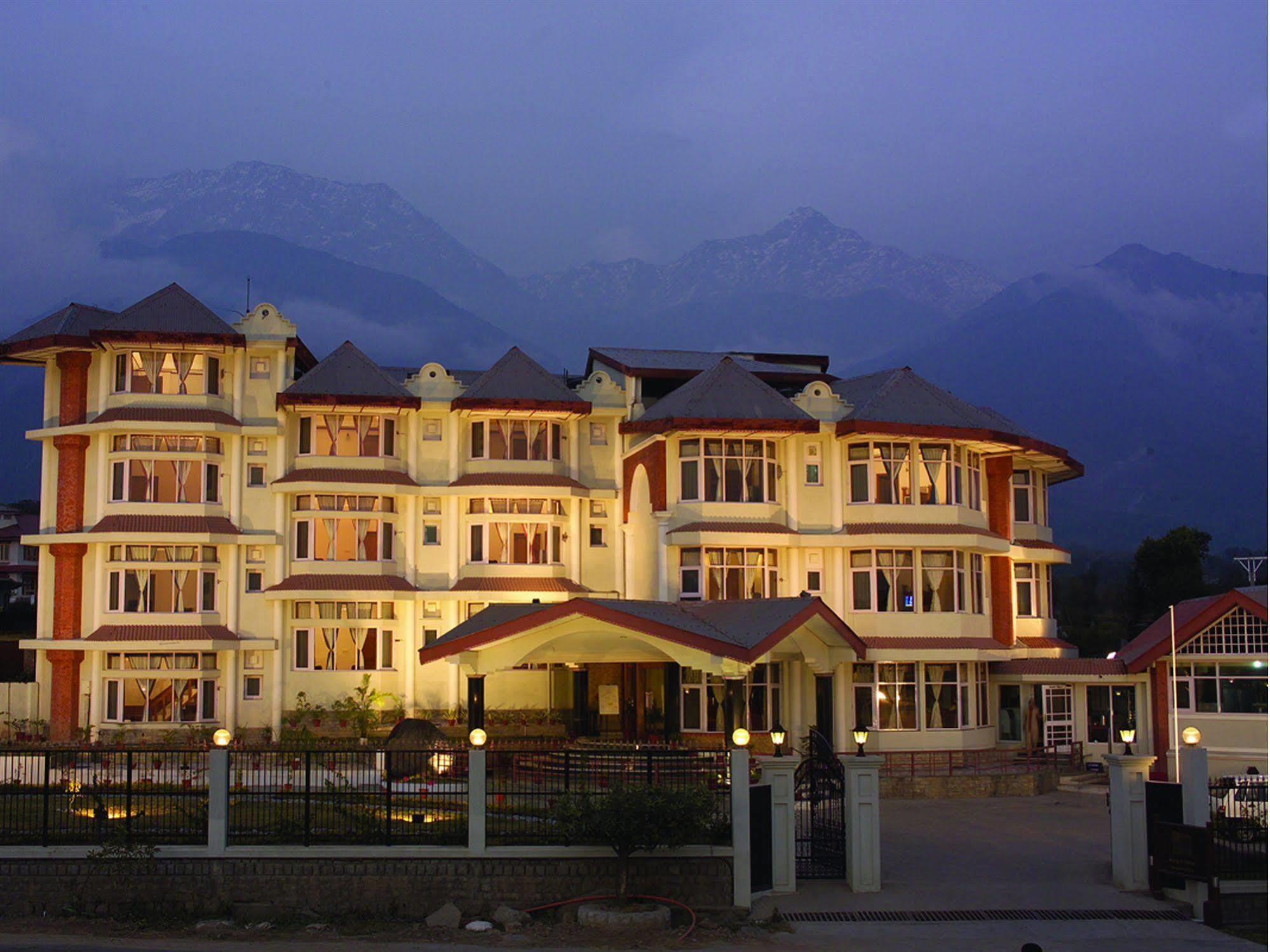 Club Mahindra Dharamshala Hotel Luaran gambar